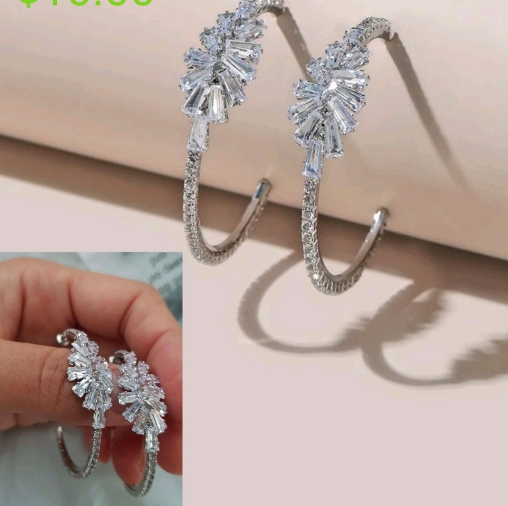 Absolutely stunning hoops 😍😍